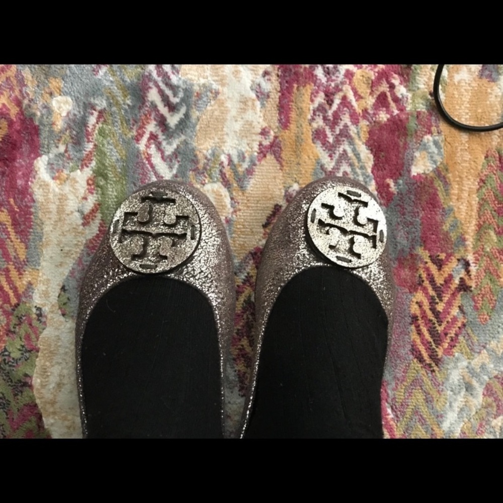 Tory Burch Women’s Metallic Gold Reva Flats